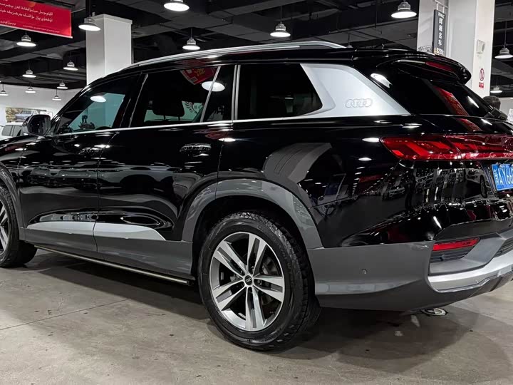 Фото 9 - Audi Q6