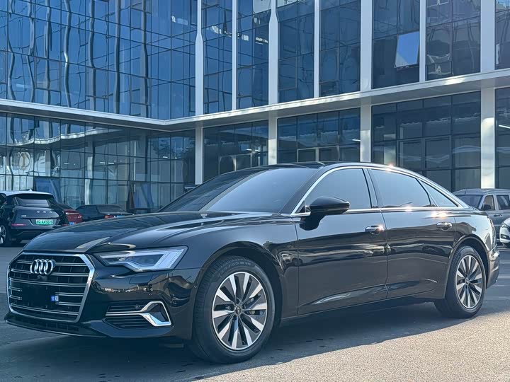 Фото 1 - Audi A6L