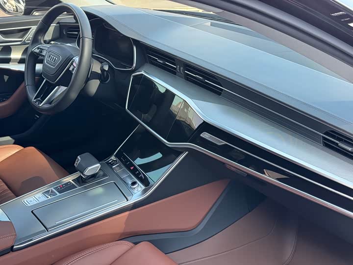 Фото 12 - Audi A6L