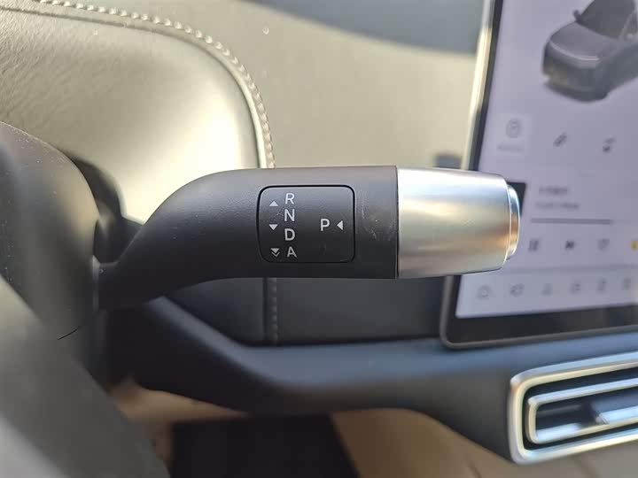 Фото 21 - LiXiang L9