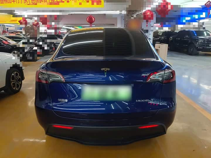 Фото 6 - Tesla Model Y