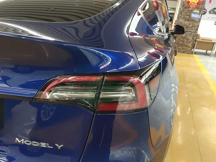 Фото 8 - Tesla Model Y