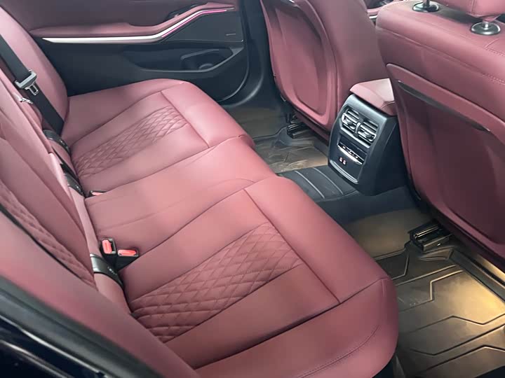 Фото 9 - BMW 3 Series