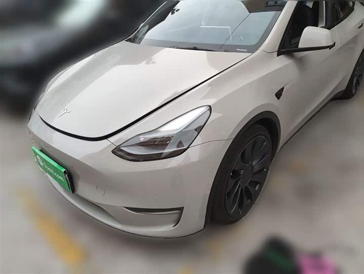 Фото 1 - Tesla Model Y