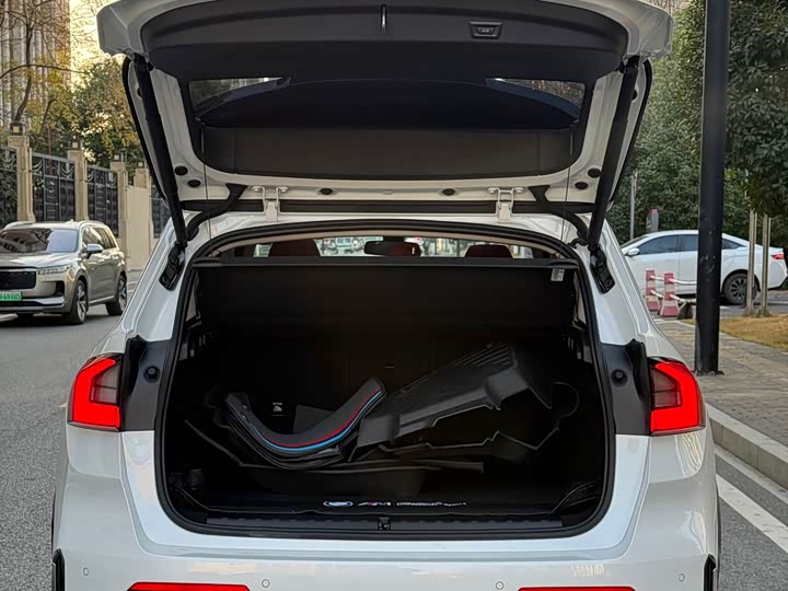 Фото 12 - BMW X1