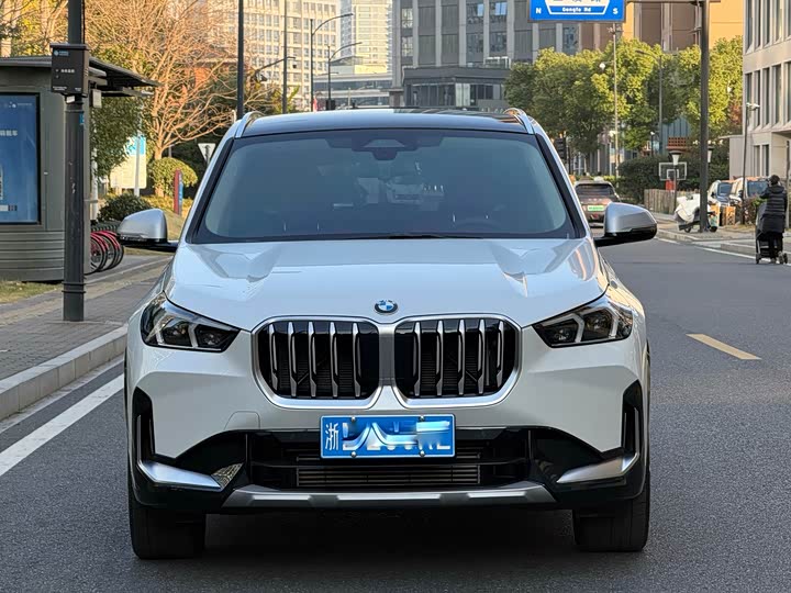 Фото 3 - BMW X1