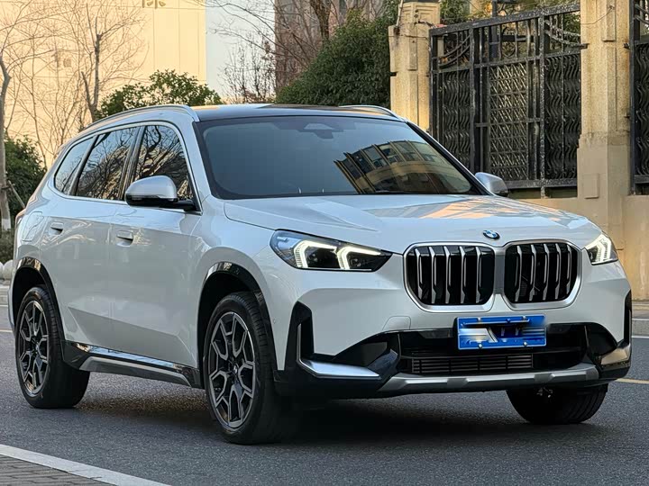 Фото 8 - BMW X1