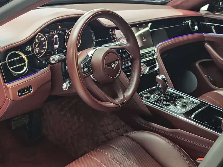 Фото 11 - Bentley Flying Spur