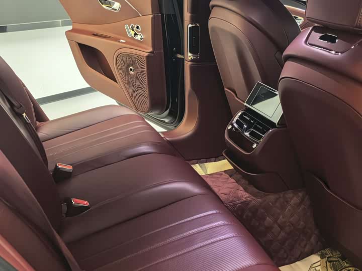 Фото 19 - Bentley Flying Spur