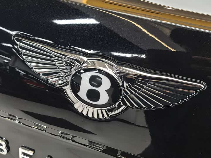 Фото 25 - Bentley Flying Spur