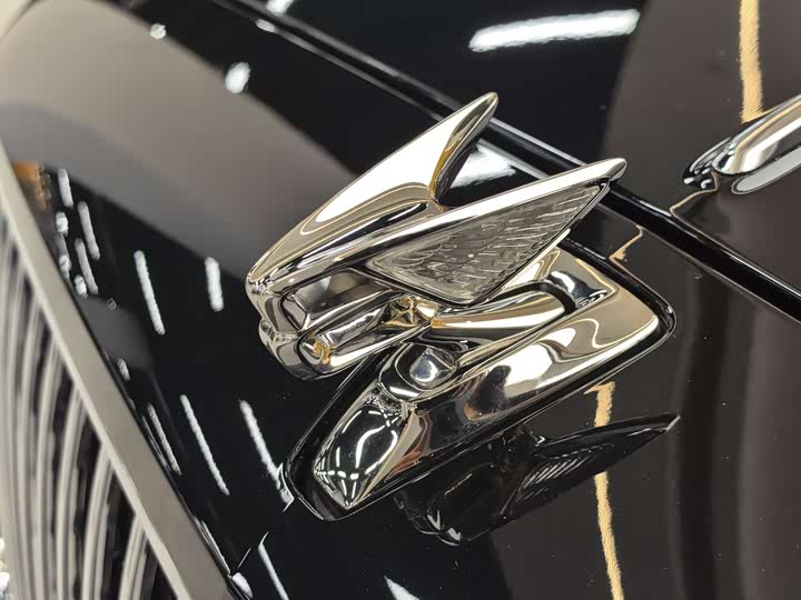 Фото 28 - Bentley Flying Spur