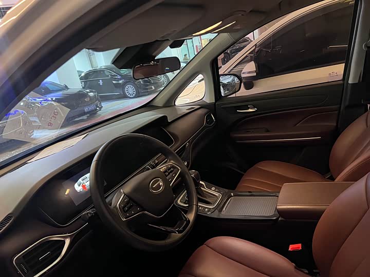 Фото 10 - GAC Trumpchi M6