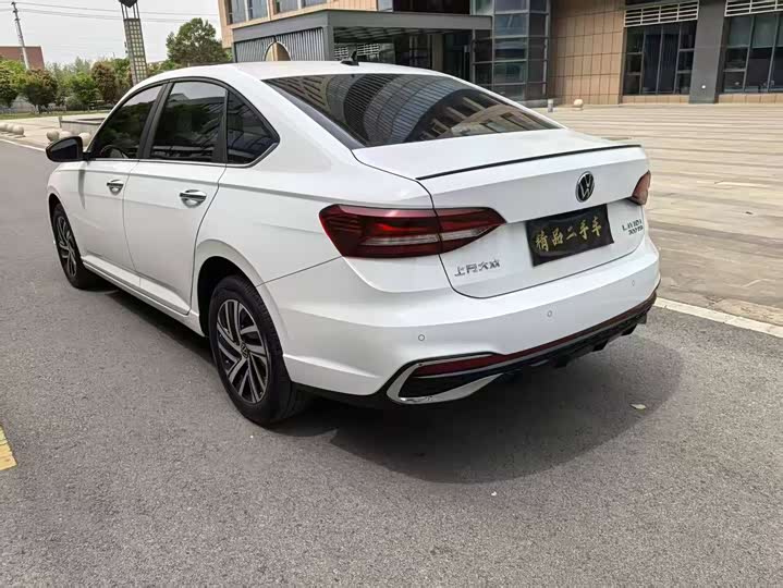 Фото 12 - Volkswagen Lavida