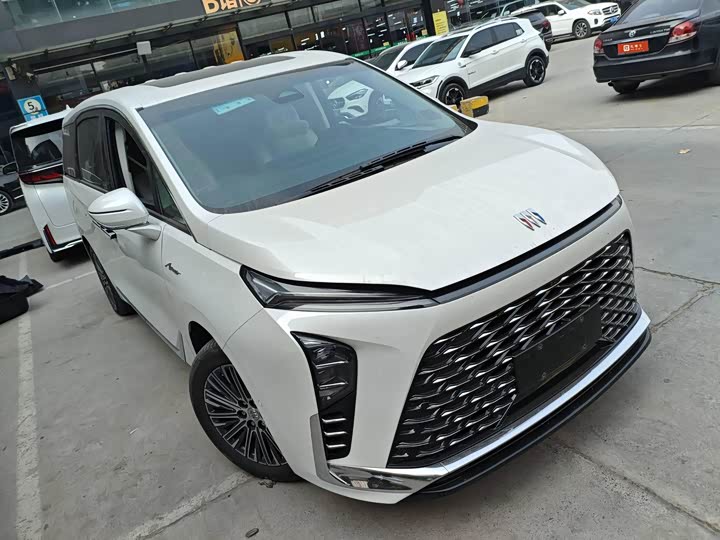 Фото 2 - Buick GL8 Hybrid