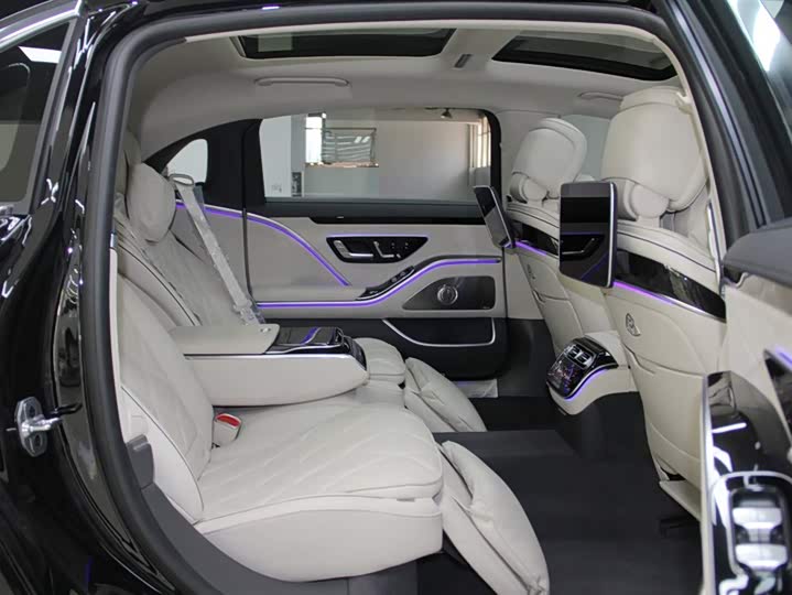 Фото 10 - Mercedes-Benz Maybach S-Class