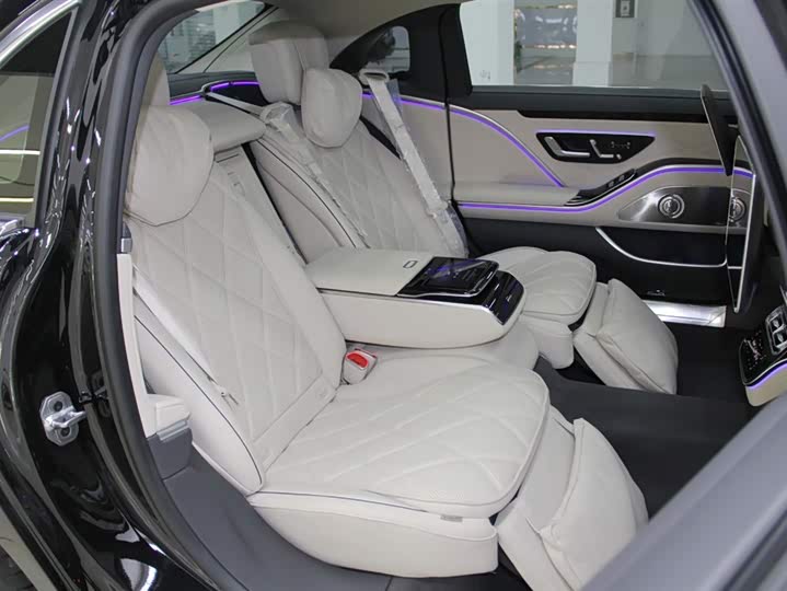 Фото 11 - Mercedes-Benz Maybach S-Class