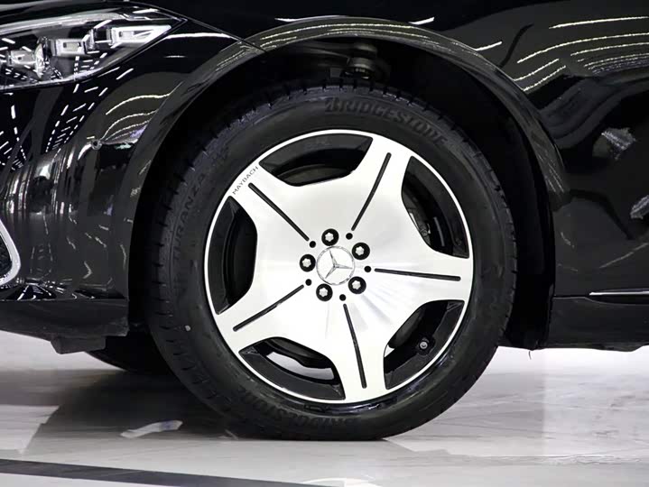 Фото 30 - Mercedes-Benz Maybach S-Class