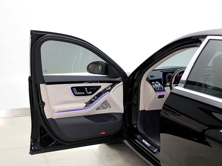 Фото 5 - Mercedes-Benz Maybach S-Class