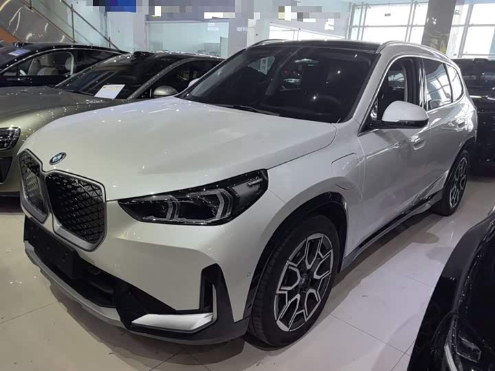 Фото 2 - BMW iX1