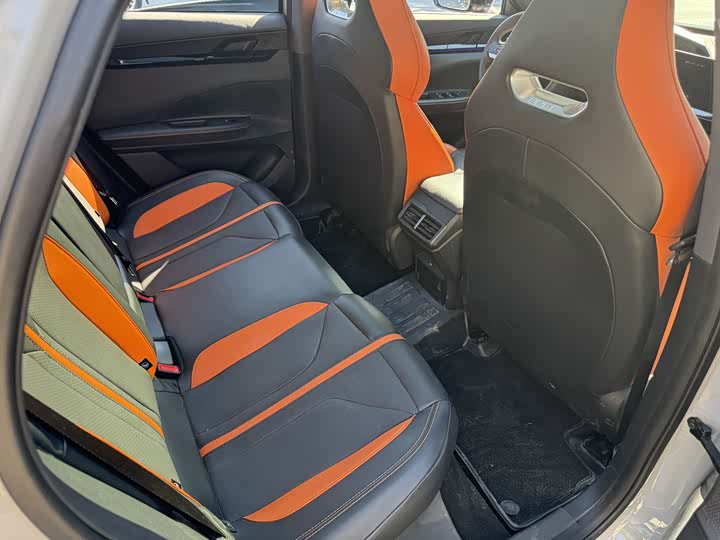 Фото 8 - Changan UNI-V