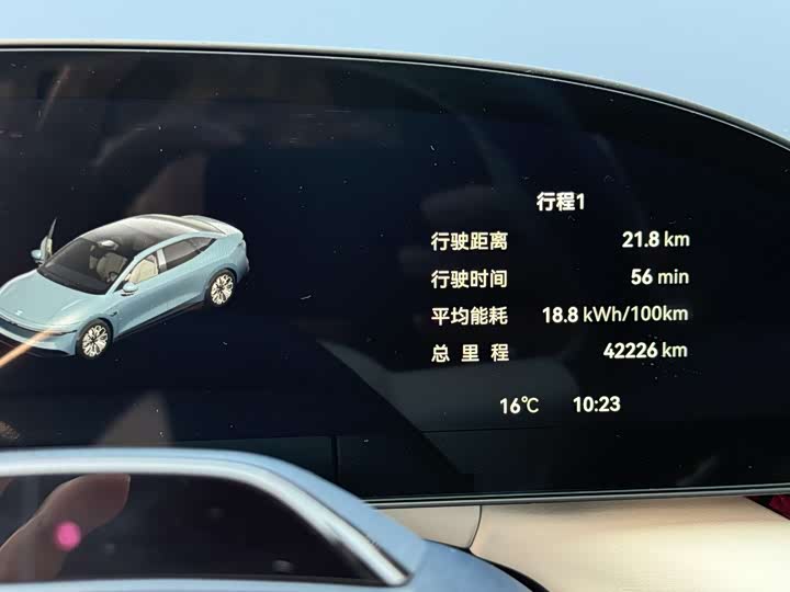 Фото 16 - Zeekr 007