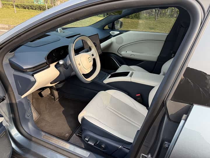 Фото 7 - Zeekr 007