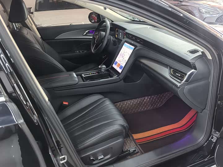 Фото 6 - Hongqi H5