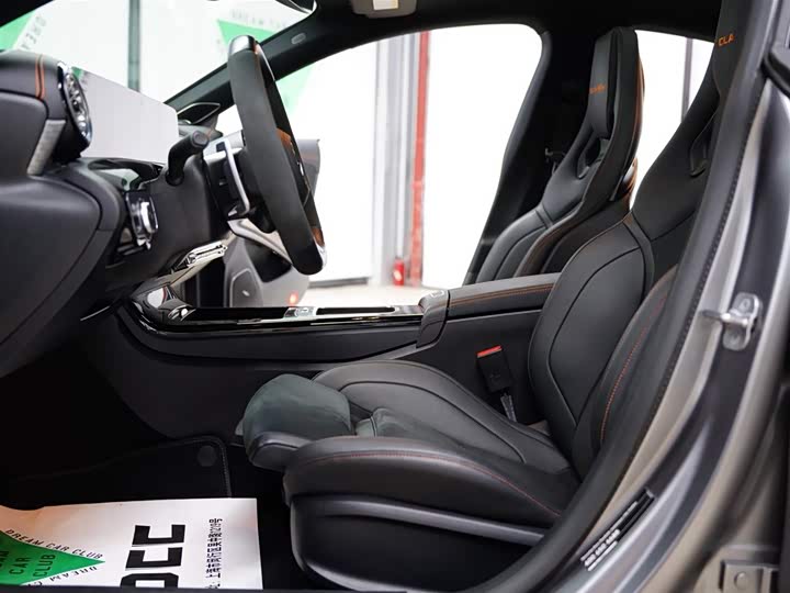 Фото 22 - Mercedes-Benz CLA-Class AMG