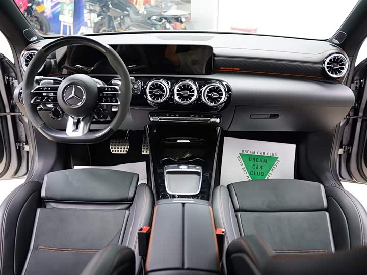 Фото 45 - Mercedes-Benz CLA-Class AMG