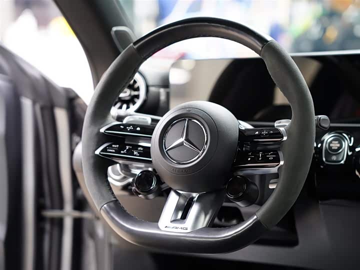 Фото 46 - Mercedes-Benz CLA-Class AMG