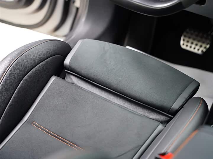 Фото 47 - Mercedes-Benz CLA-Class AMG