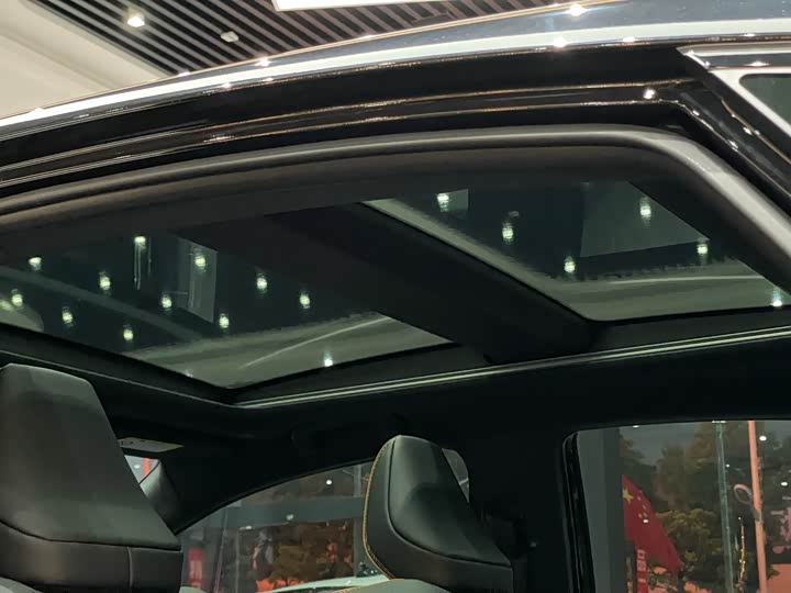 Фото 15 - Toyota Avalon