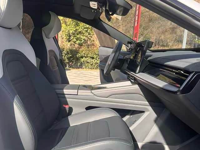 Фото 13 - Dongfeng Yipai eπ 007