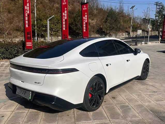 Фото 4 - Dongfeng Yipai eπ 007