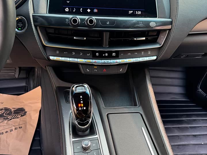 Фото 8 - Cadillac CT5