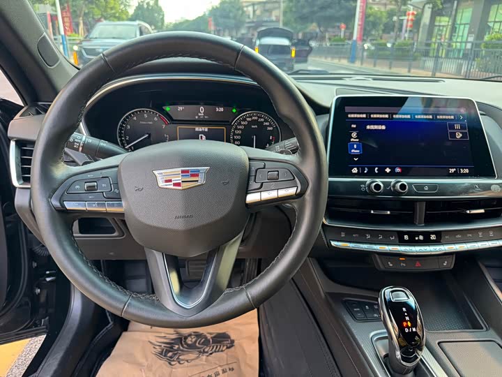 Фото 9 - Cadillac CT5