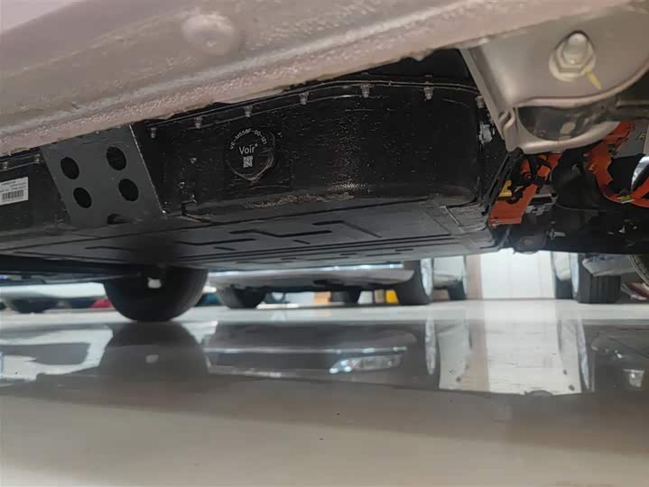 Фото 18 - Bestune Pony