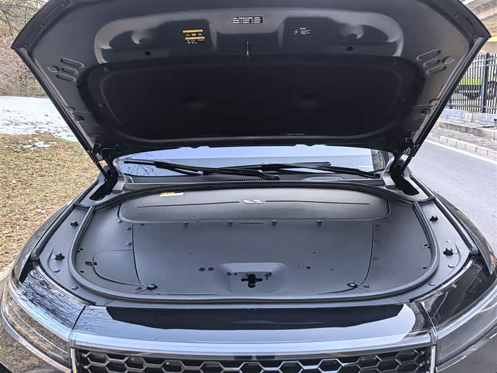 Фото 11 - LiXiang One