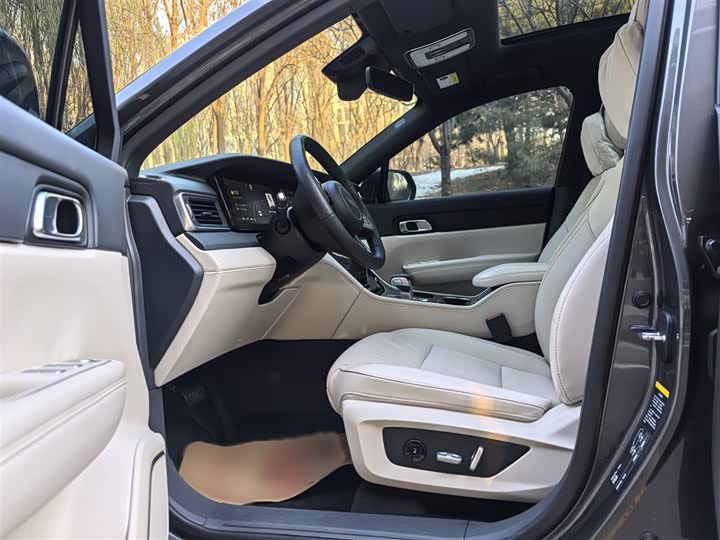 Фото 8 - LiXiang One