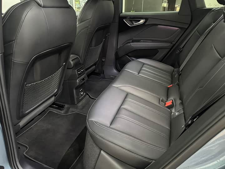 Фото 7 - Audi Q4 e-tron