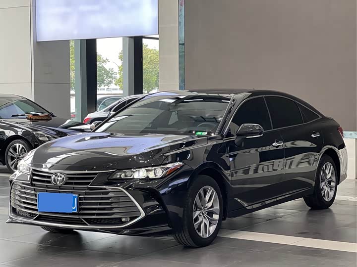Фото 1 - Toyota Avalon