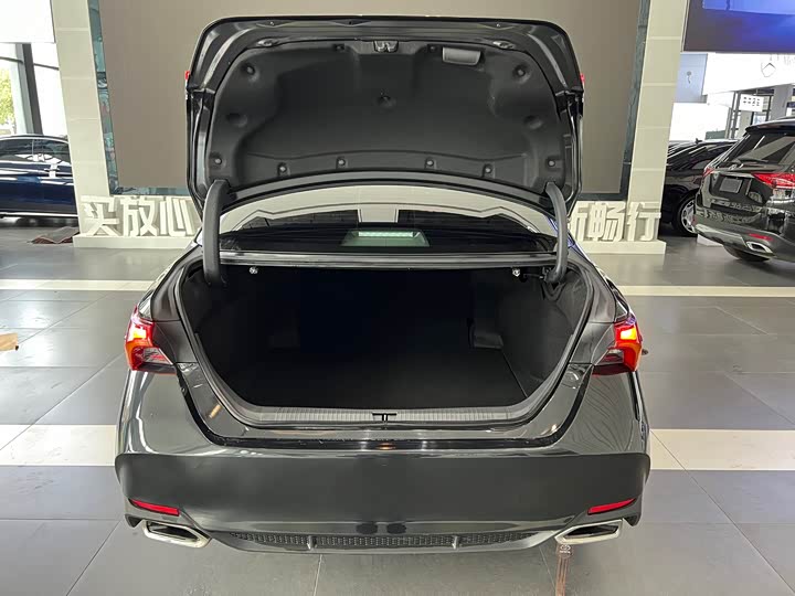 Фото 17 - Toyota Avalon