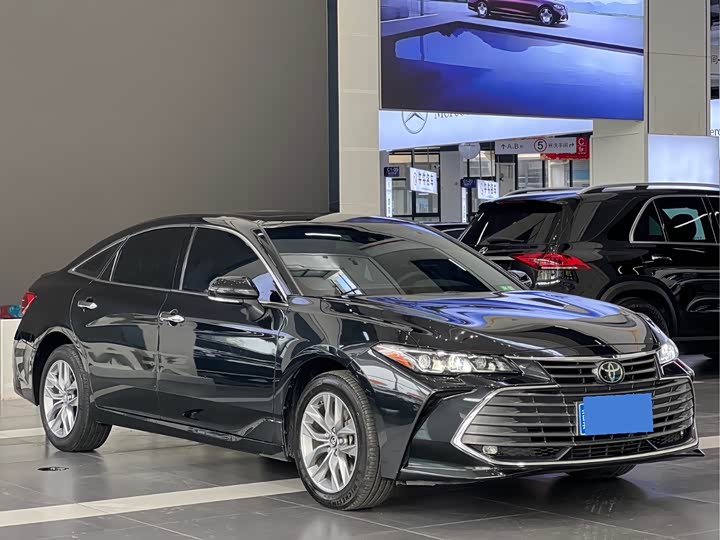 Фото 3 - Toyota Avalon