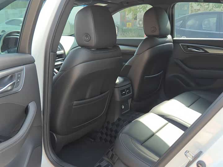 Фото 4 - Cadillac CT5