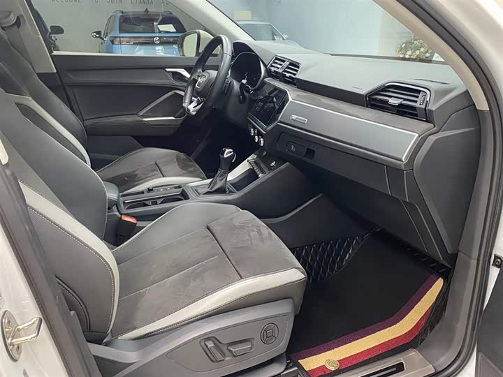 Фото 10 - Audi Q3