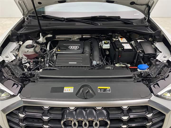 Фото 16 - Audi Q3