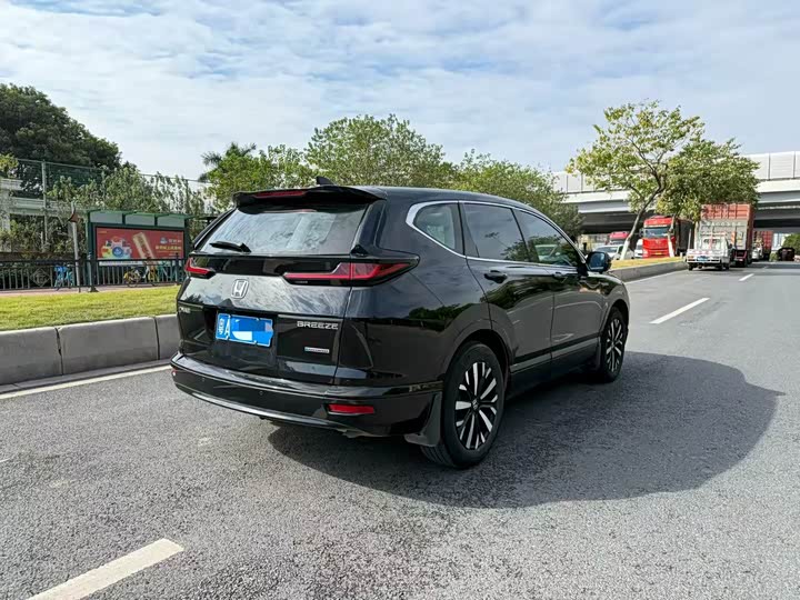 Фото 3 - Honda Breeze