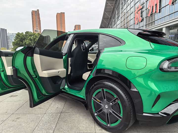 Фото 11 - Xiaomi YU7