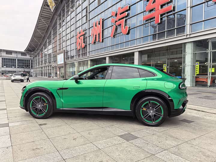 Фото 7 - Xiaomi YU7