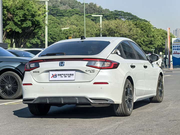 Фото 11 - Honda Civic